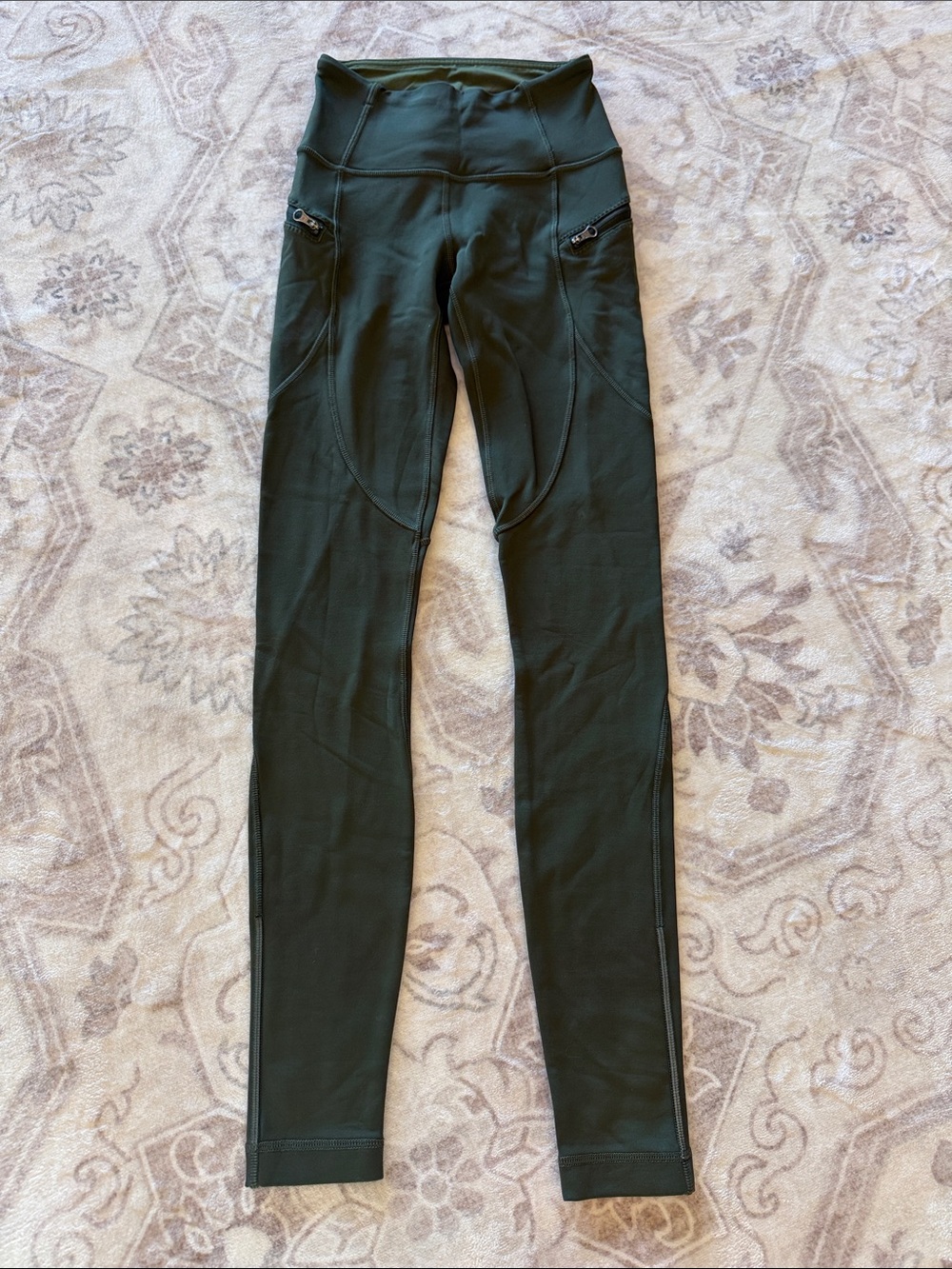 Lulu Lemon High-Waist Dark Green Active Leggings with Zip Pockets